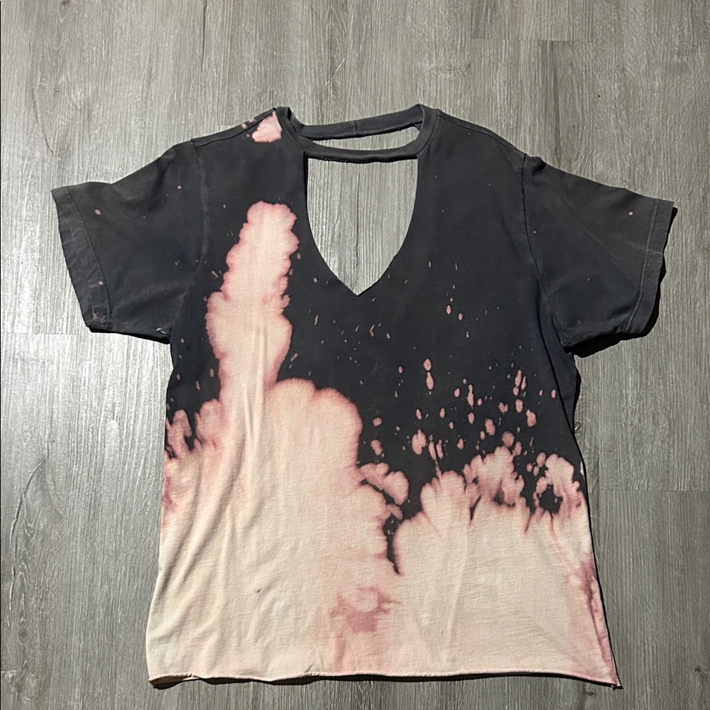 Women's Black and Pink Tie-Dye Top
BKE Affliction series. Cut out tee